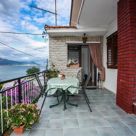 Apartament Zana *