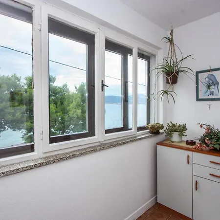 Zana Apartment