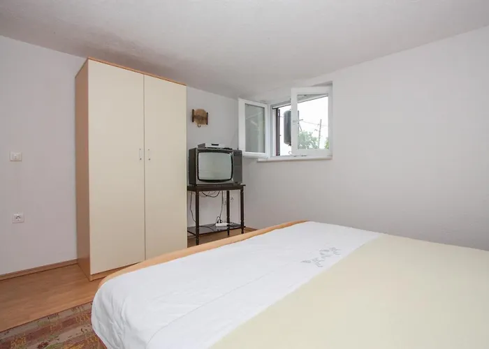 Zana Apartament *