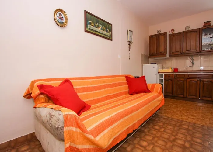 Apartament Zana *